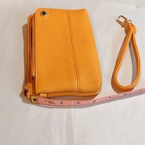 Steve Madden leather wristlet